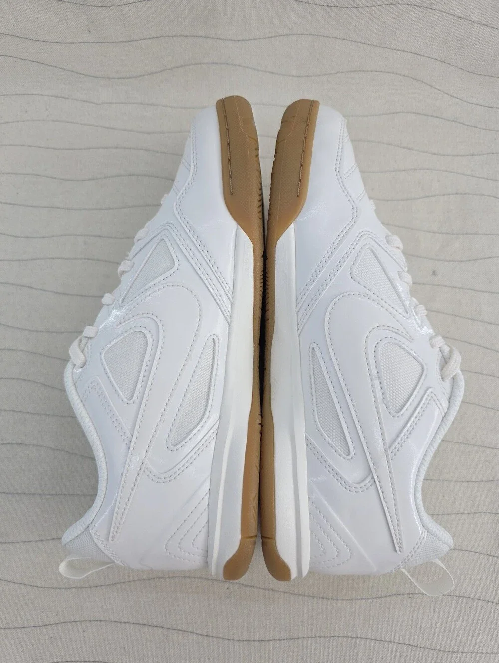 Nike Youth GS Gato LV8 Ivory Tan Gum Sole Sneakers Shoes II7084-100 Sz 6.5Y NEW